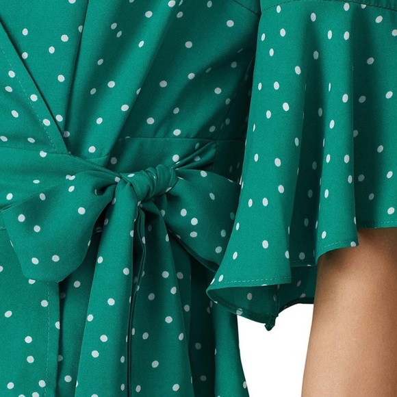 3/$12 Green wrap top with white polka dots from BB Dakota - Picture 6 of 9